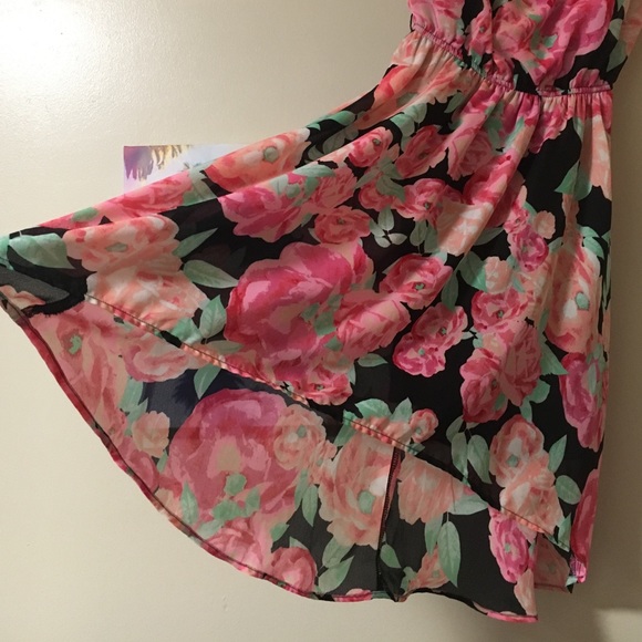 Sold! Flowery dress! 🌸🌺🌸 - Picture 4 of 4