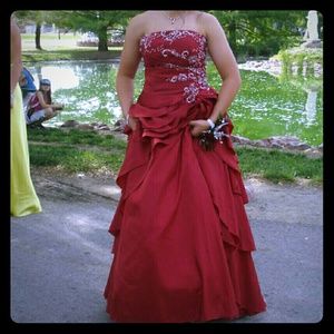 Red rouched/beaded prom dress