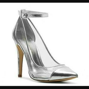 BCBGeneration Cynthia Pump Size 6.5 Silver