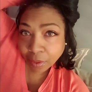 Meet your Posher, Tonya