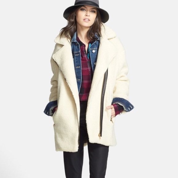 Sam Edelman Jackets & Blazers - Sam Edelman Faux Fur/leather coat w gold hardware