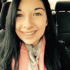 Meet your Posher, Tabitha