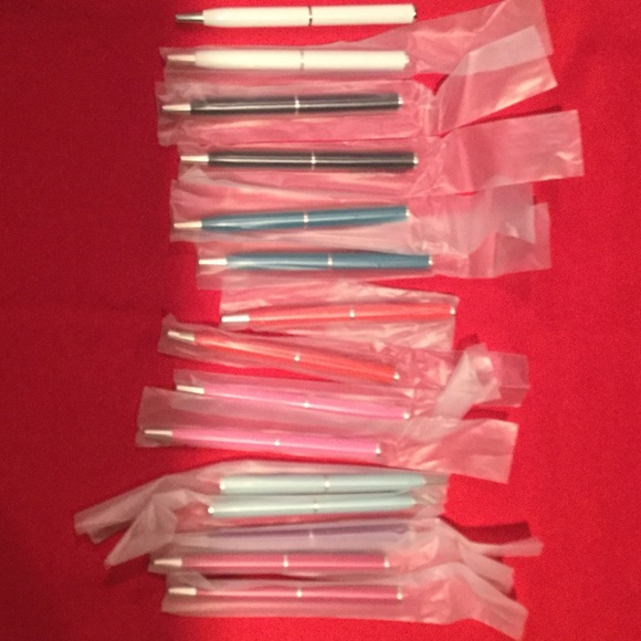 NWT 3 authentic coach pens. 10 each or 3 for 20 - Picture 4 of 4