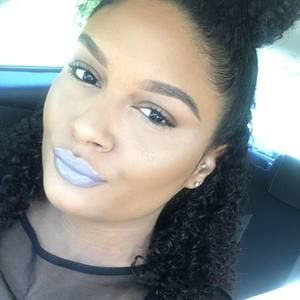 Meet your Posher, Briana