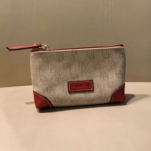 🎉SALE🎉 Dooney & Bourke Linen DB Cosmetic Bag