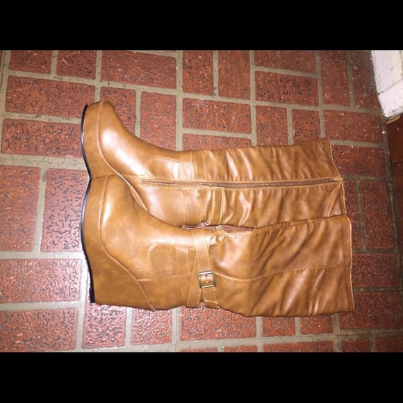 Wedge boots Size 7.5