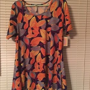 Lularoe Perfect Tee with tags