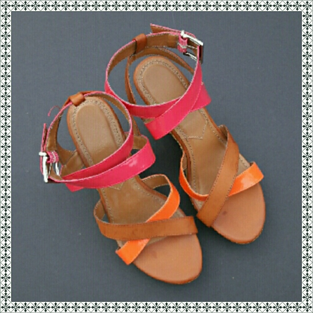 WEDGE SANDLES