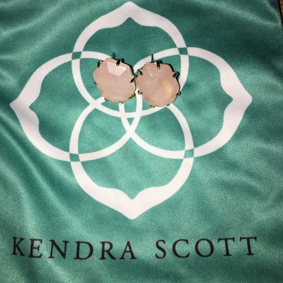 Kendra Studs