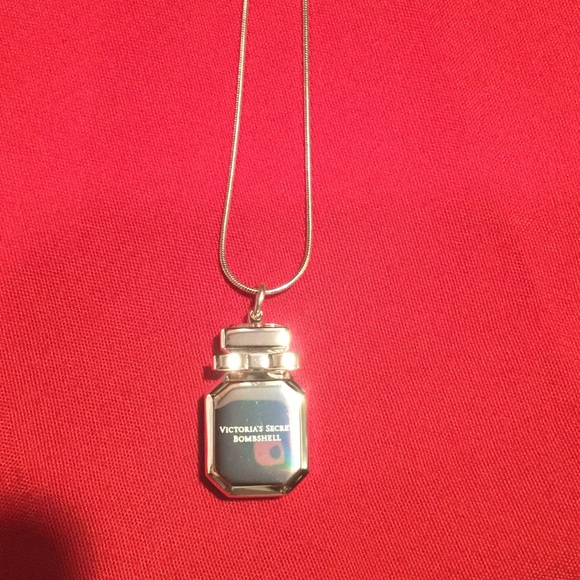 Brand new Victoria's Secret bombshell necklace