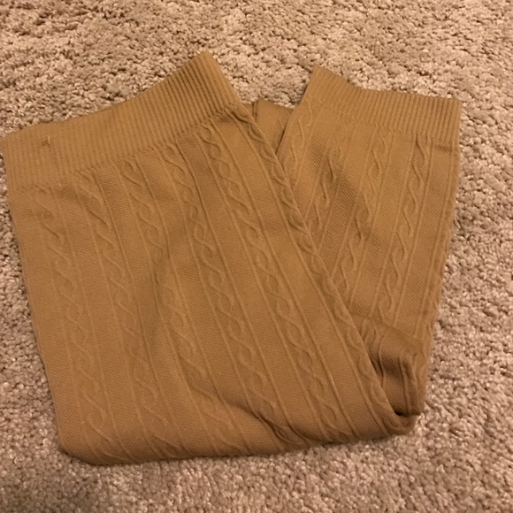 Tan polyester, knot pattern tights