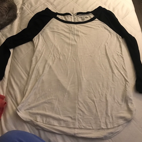 American eagle new quarter sleeve shirt. Size M