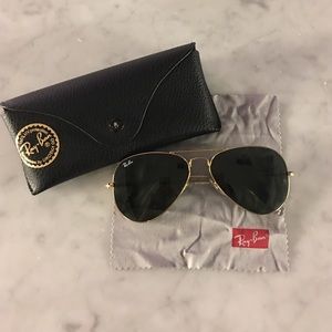 Aviator Ray-bans. Open to offers!!!