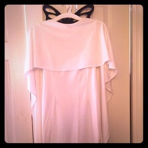 A off white cape dress.🎀🎀