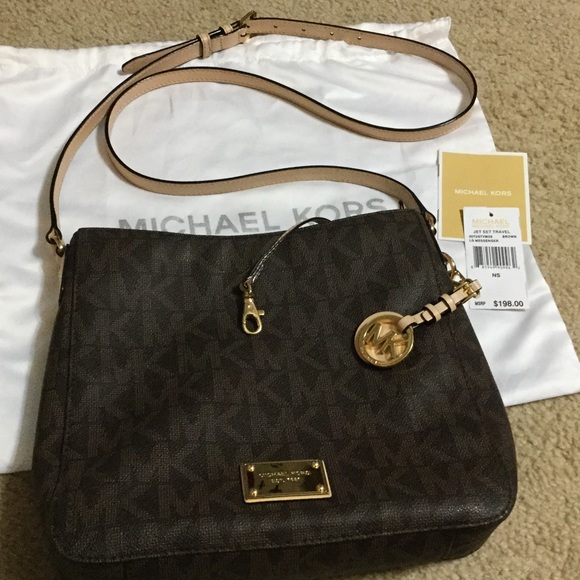 Michael Kors Lg Brown Jet Set messenger bag