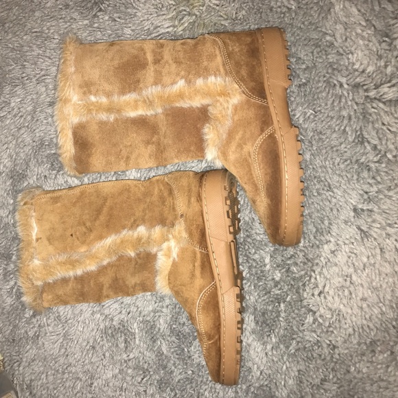Faux fur boots