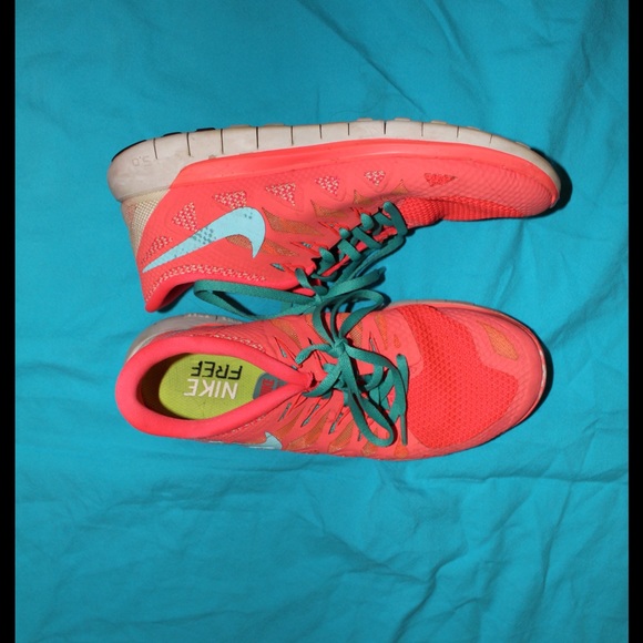 Nike Free 5.0 Hyper Punch Pink Running Shoes