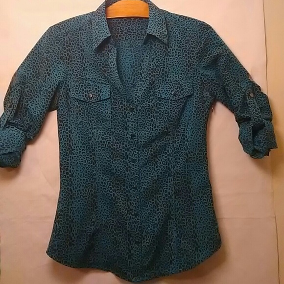 Express Collar Blouse - Picture 3 of 4