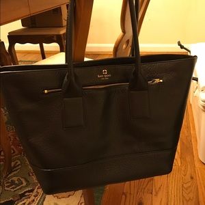 Kate spade black tote ! Looks brand new!