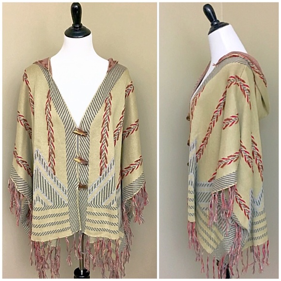 Gypsy05 Urban Boho Taino Graphic Intarsia Poncho - Picture 3 of 4
