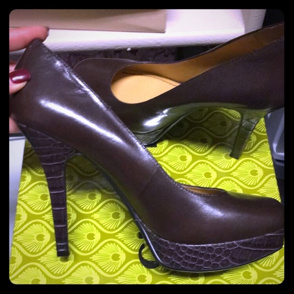 ‼️NEW‼️Brown Heels👠👠