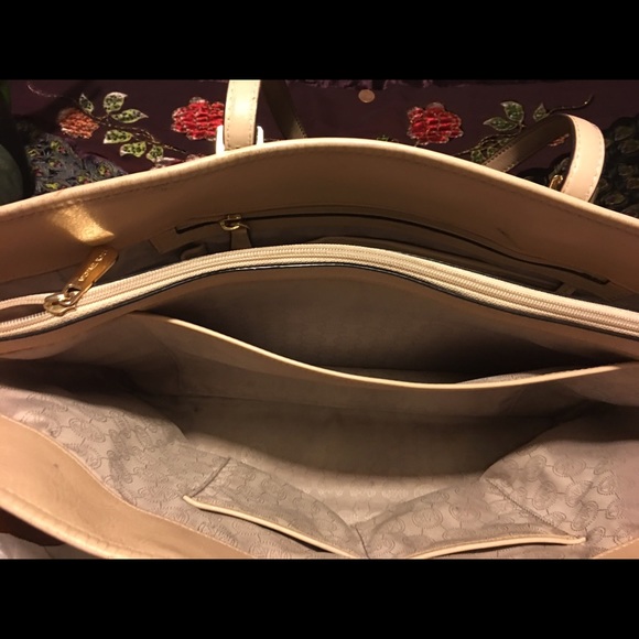 Michael Kors large bag - Picture 2 of 3