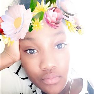 Meet your Posher, Alicia