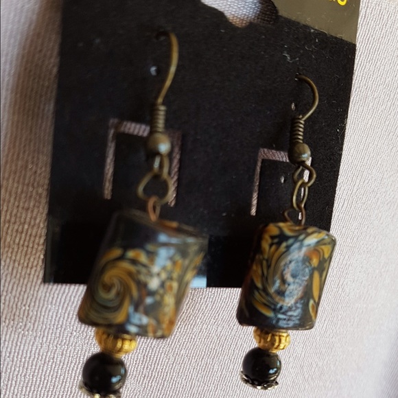 Swirl 💈 - Picture 3 of 3