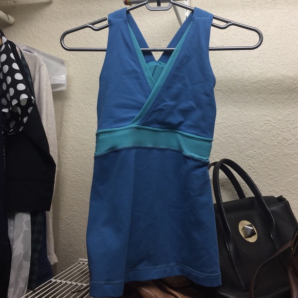 Lululemon top
