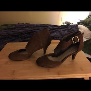 Envy Off Stage Brown Suede Heels