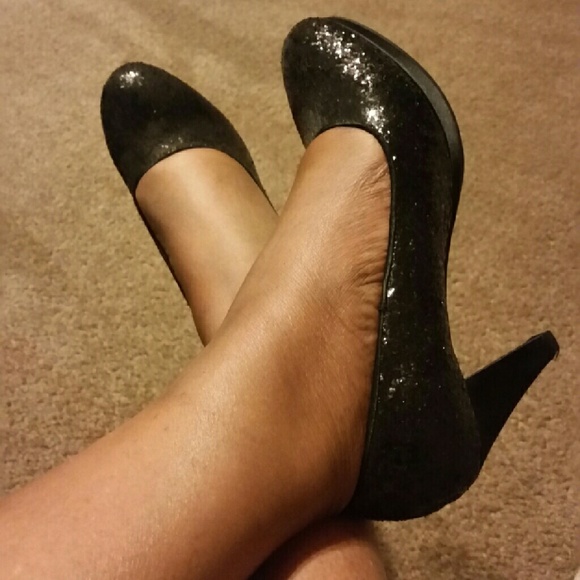 Very cute black sparkly heels