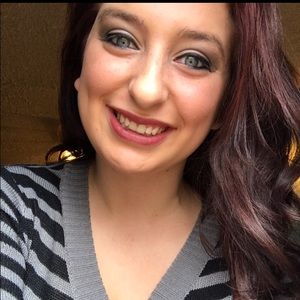 Meet your Posher, Victoria