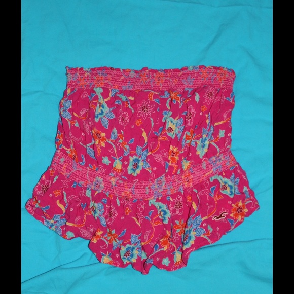 HOLLISTER CROP TOP