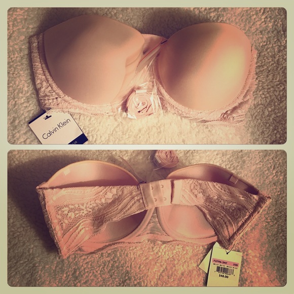 NWT Calvin Klein Light Pink Strapless Bra w/Lace