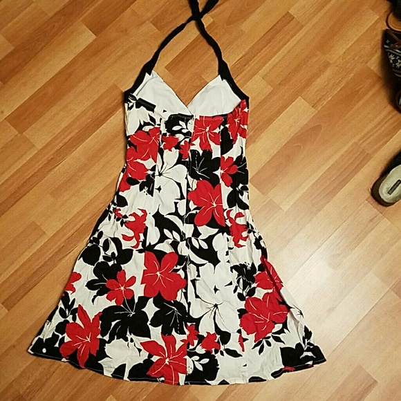 *Last Chance*floral halter dress - Picture 4 of 5