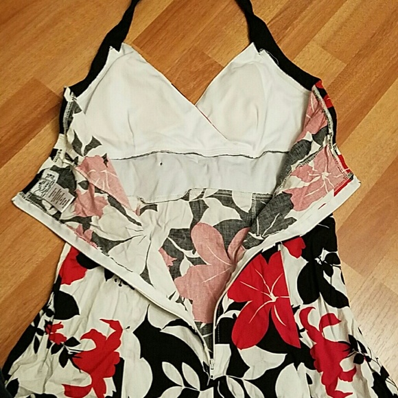 *Last Chance*floral halter dress - Picture 5 of 5