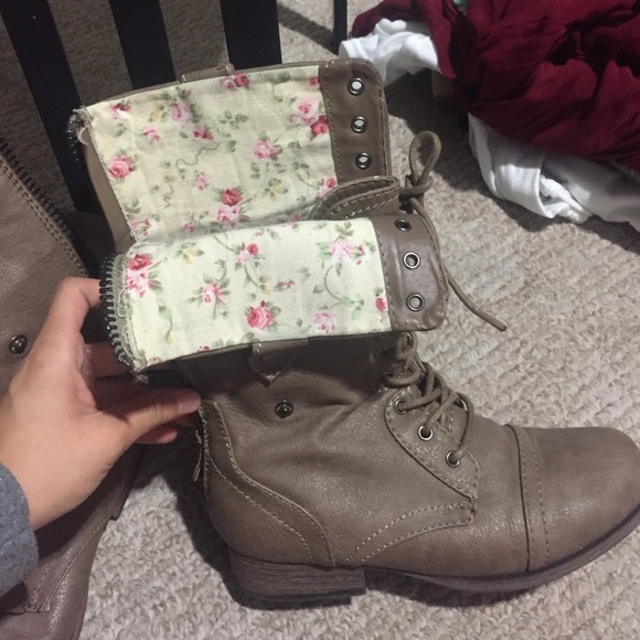 boots - Picture 4 of 4