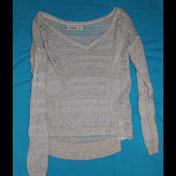 ABERCOMBIE KIDS GOLD DETAILED SWEATER