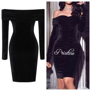 Nubia Off Shoulder Velvet LongSleeve Bodycon Dress