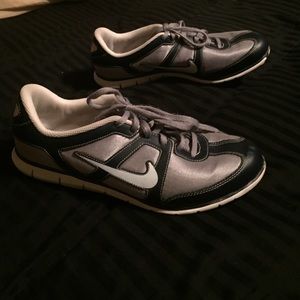 Women's cute retro nikes size 8
