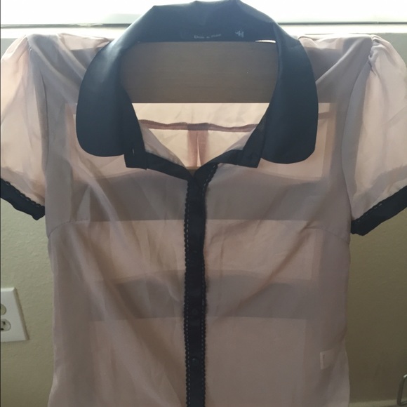 Peter Pan collar button down