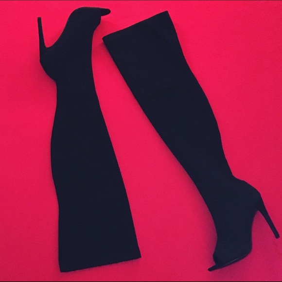 Shoes - Picture 2 of 3