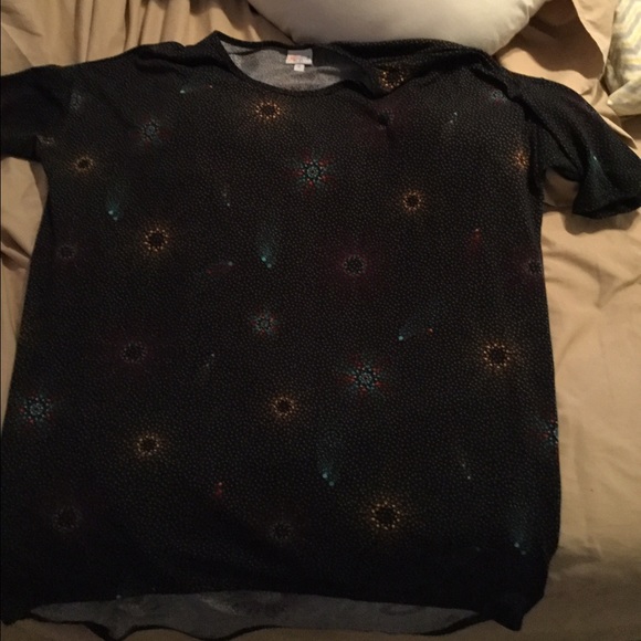 Medium LuLaRoe fireworks Irma