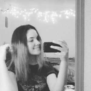 Meet your Posher, Makayla