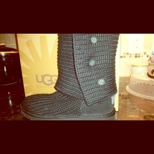 NEW!!! Classic Cardy Ugg Boots 🌨💨🍂