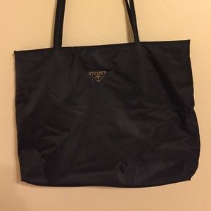 Black Nylon Tessuto City Shoulder Tote