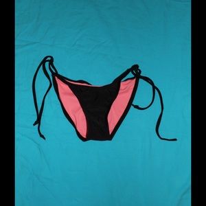 BLACK STRING BIKKINI BOTTOMS