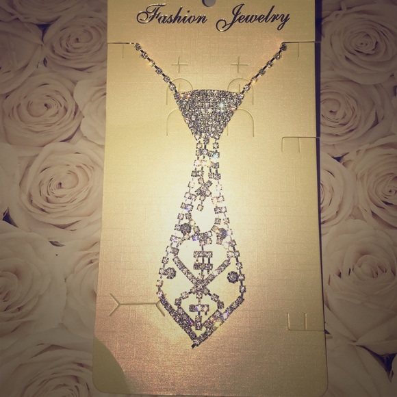 tie diamond necklace nwt