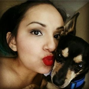 Meet your Posher, Valerie