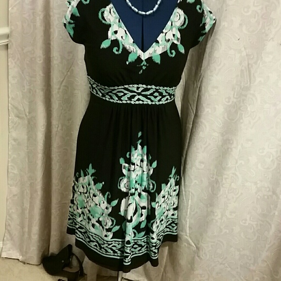 WOMENS V-NECK EMPIRED WAIST DRESS